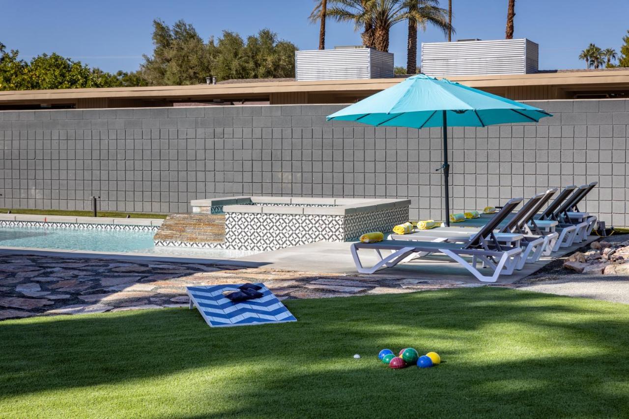 The Desert Xscape Pool & Views Palm Springs Exterior photo